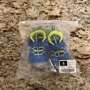 Okilol size 5 sneakers - toddler